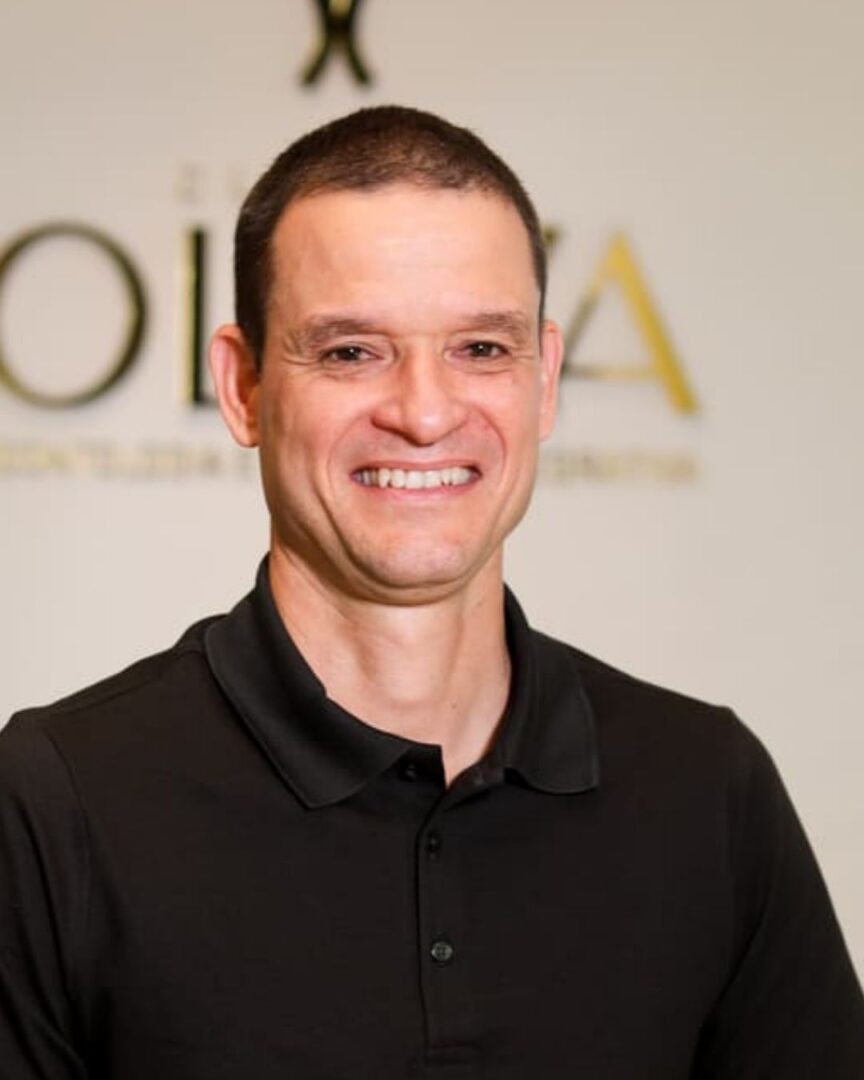Dr. Marcio Coutinho