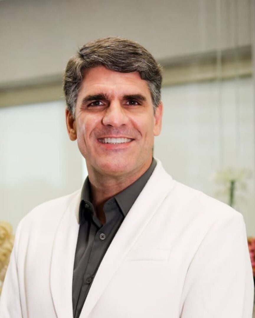 Dr. Mauro Henrique